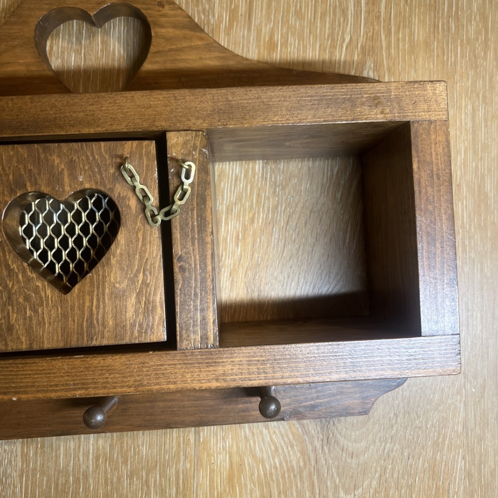 Vintage Wood Wall Shelf Curio Heart Cut-Out Farmhouse Pegs COTTAGECORE - Picture 2 of 7